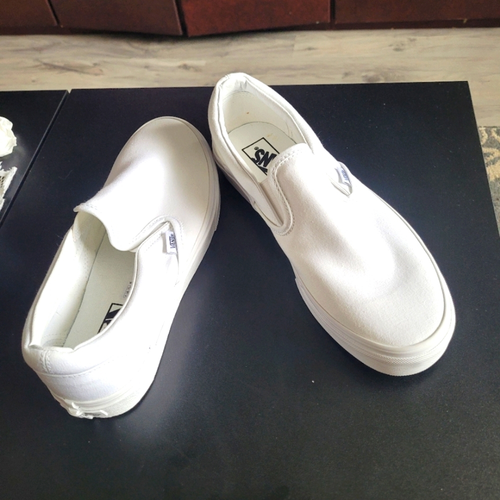 VANS Slip-On Sneakers .